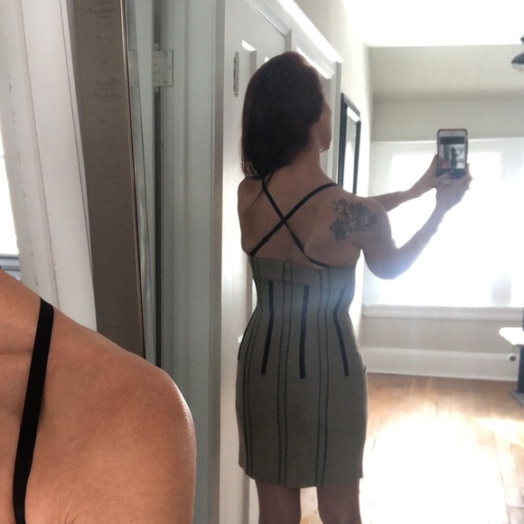 Uber sexy body con dress G.V.G.V size 2 - Picture 3 of 11